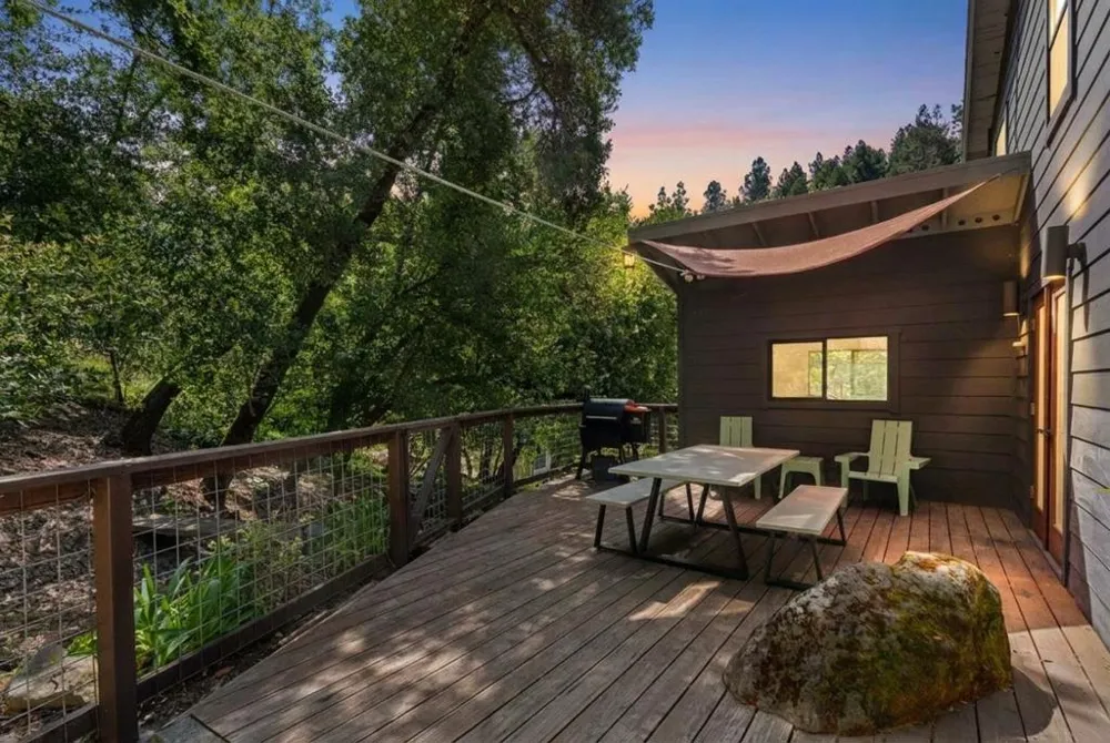 19060 Laurel Drive Los Gatos, CA 95033