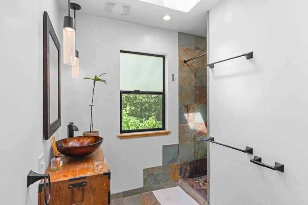 19060 Laurel Drive Los Gatos, CA 95033