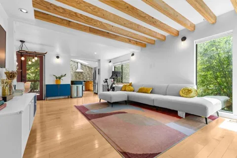 19060 Laurel Drive