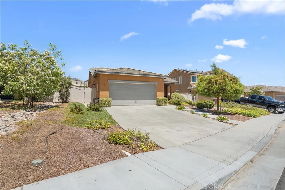 1572 Triton Beaumont, CA 92223