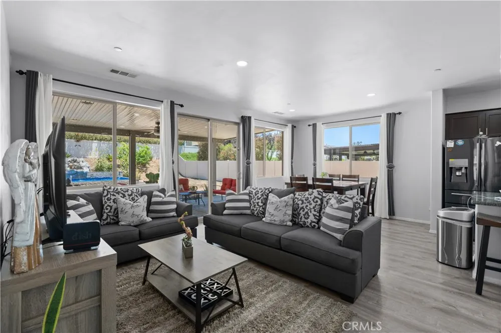 1572 Triton Beaumont, CA 92223