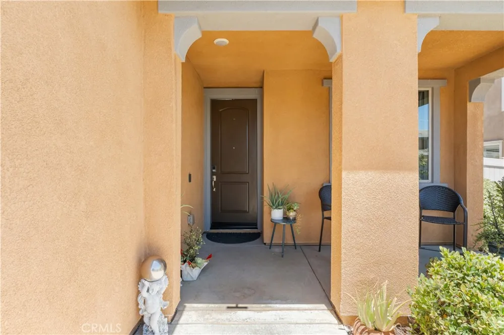 1572 Triton Beaumont, CA 92223