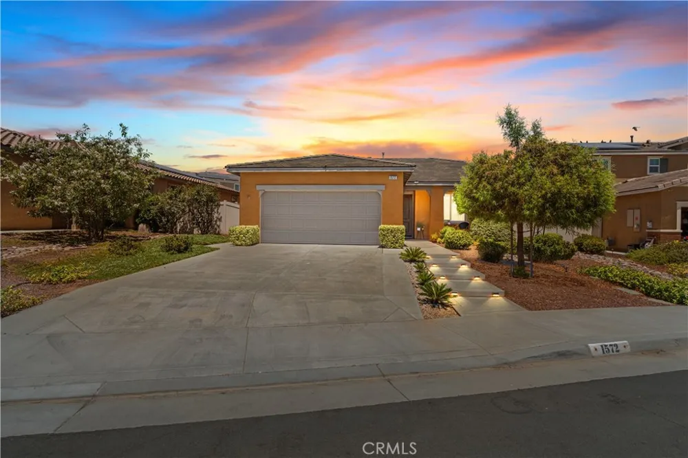 1572 Triton Beaumont, CA 92223