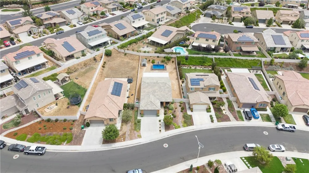 1572 Triton Beaumont, CA 92223
