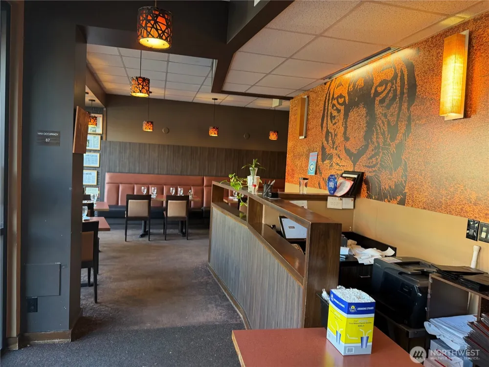 6509 Roosevelt Way NE Seattle, WA 98115