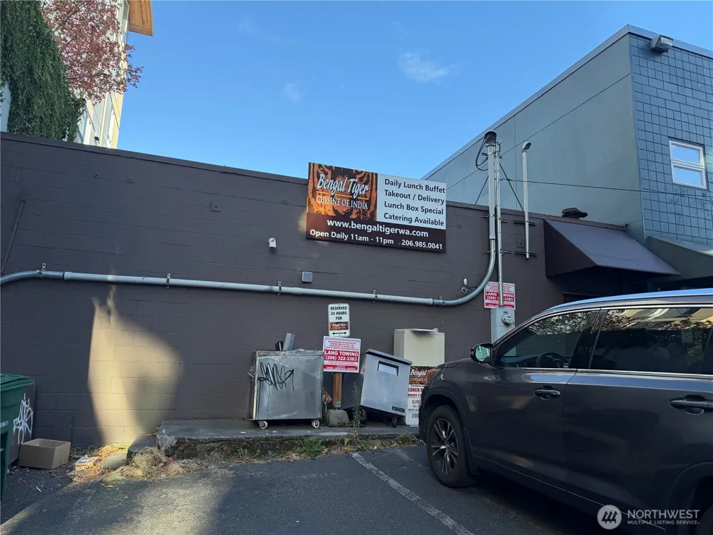 6509 Roosevelt Way NE Seattle, WA 98115