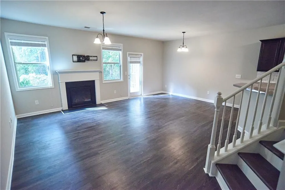 177 Townview Drive Woodstock, GA 30189