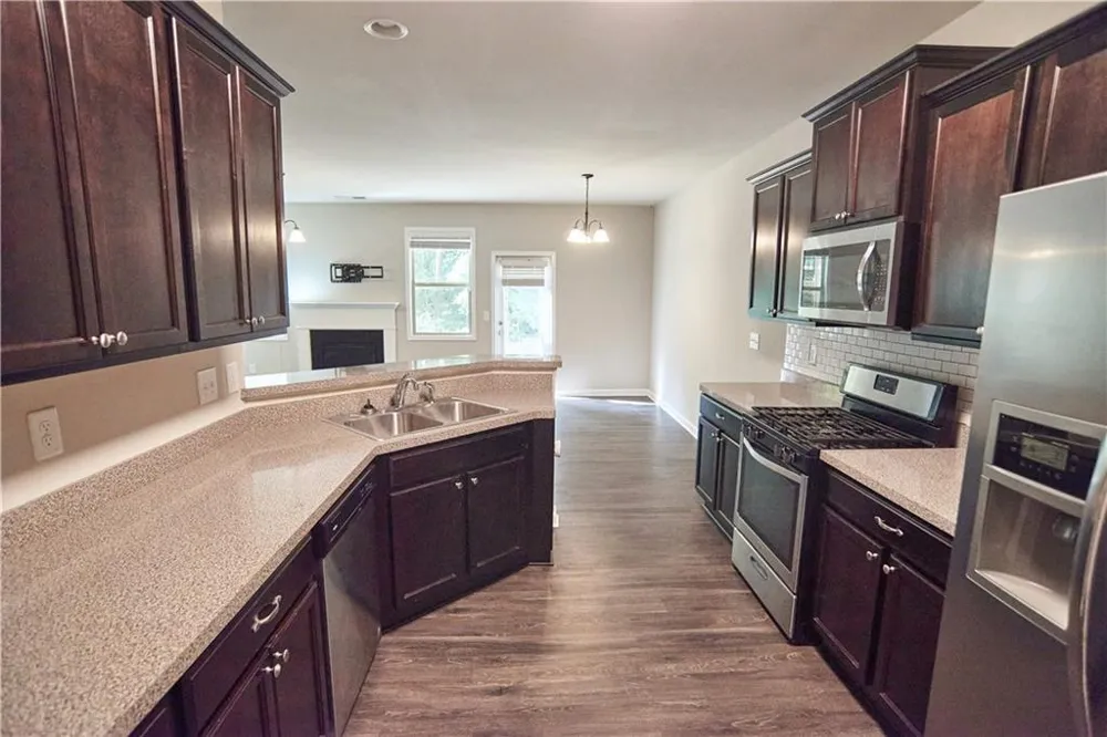 177 Townview Drive Woodstock, GA 30189