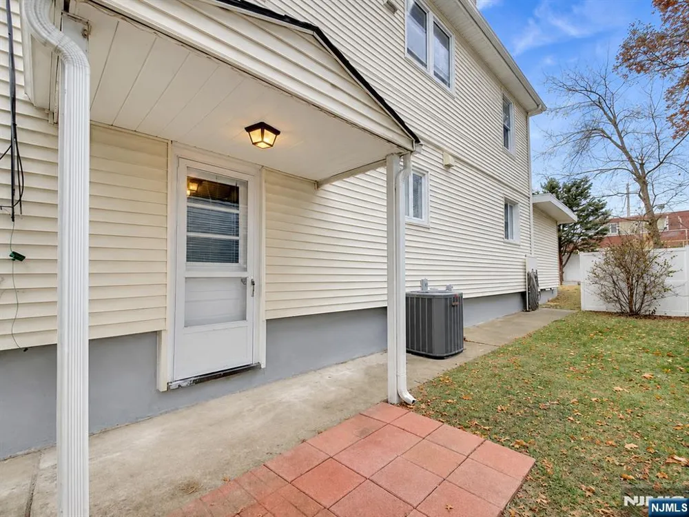 60 Morrissee Avenue 1 Wallington, NJ 07057