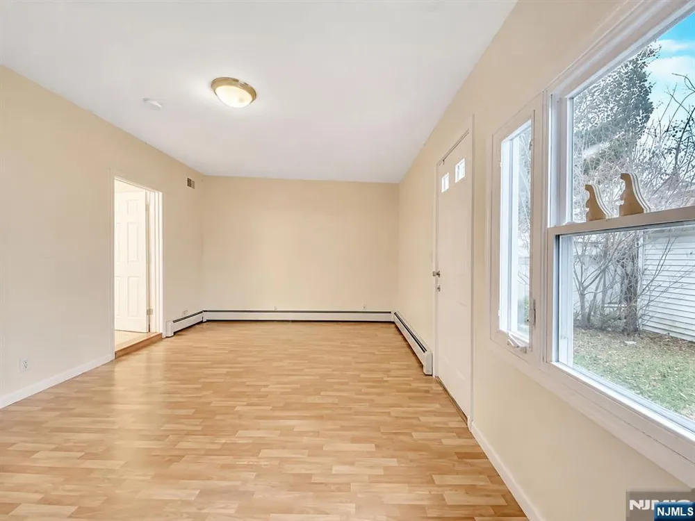 60 Morrissee Avenue 1 Wallington, NJ 07057