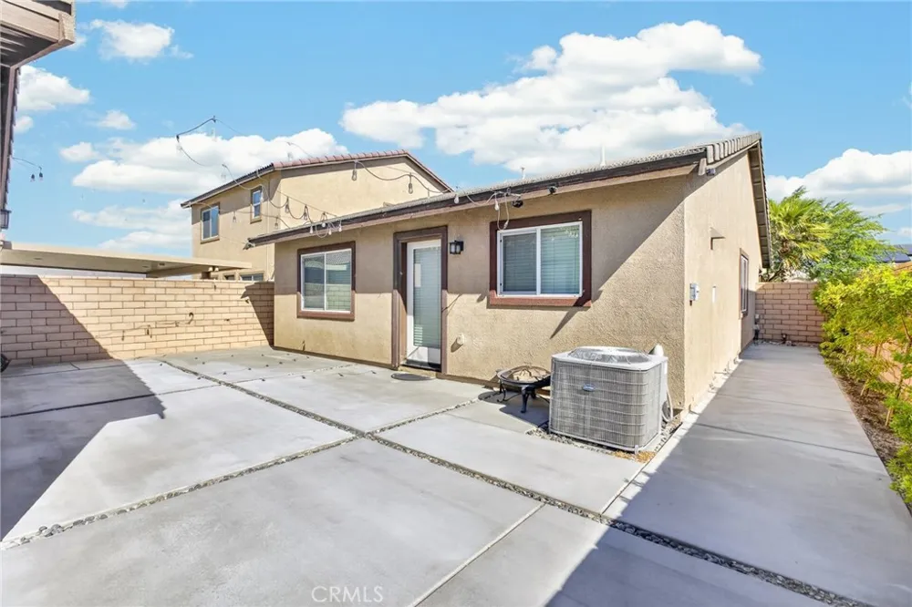 67363 Rio Oso Rd Cathedral City, CA 92234