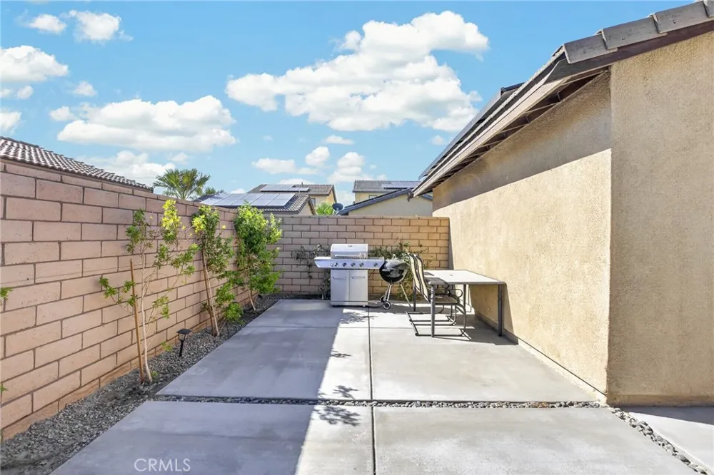 67363 Rio Oso Rd Cathedral City, CA 92234