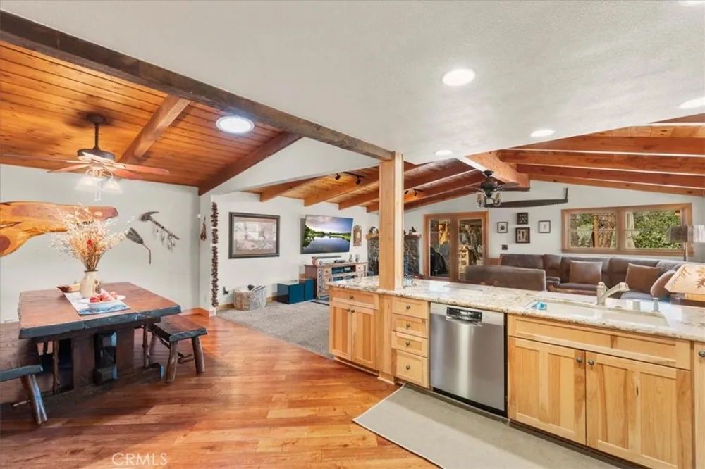 5360 Orchard Wrightwood, CA 92397