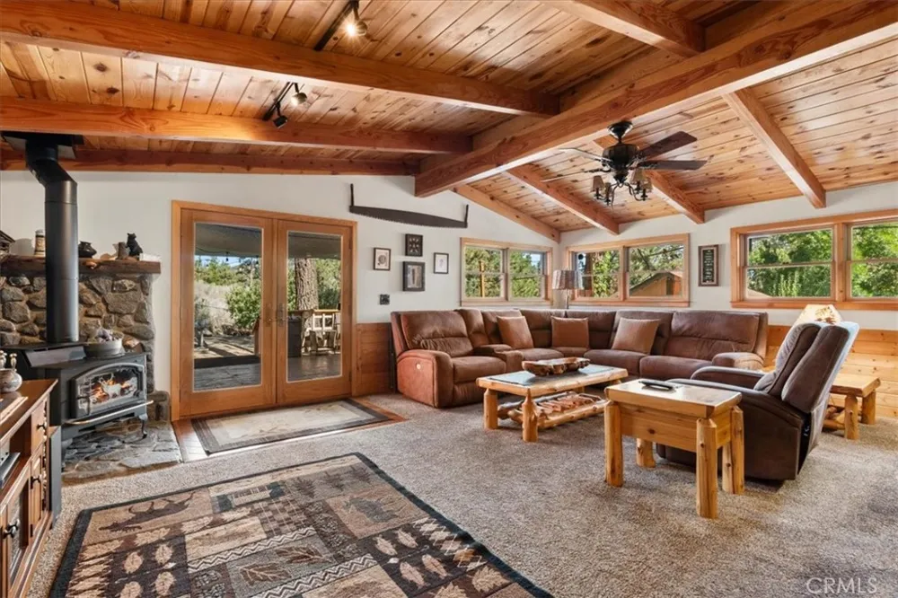 5360 Orchard Wrightwood, CA 92397