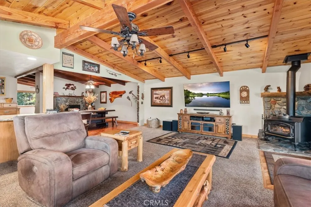 5360 Orchard Wrightwood, CA 92397