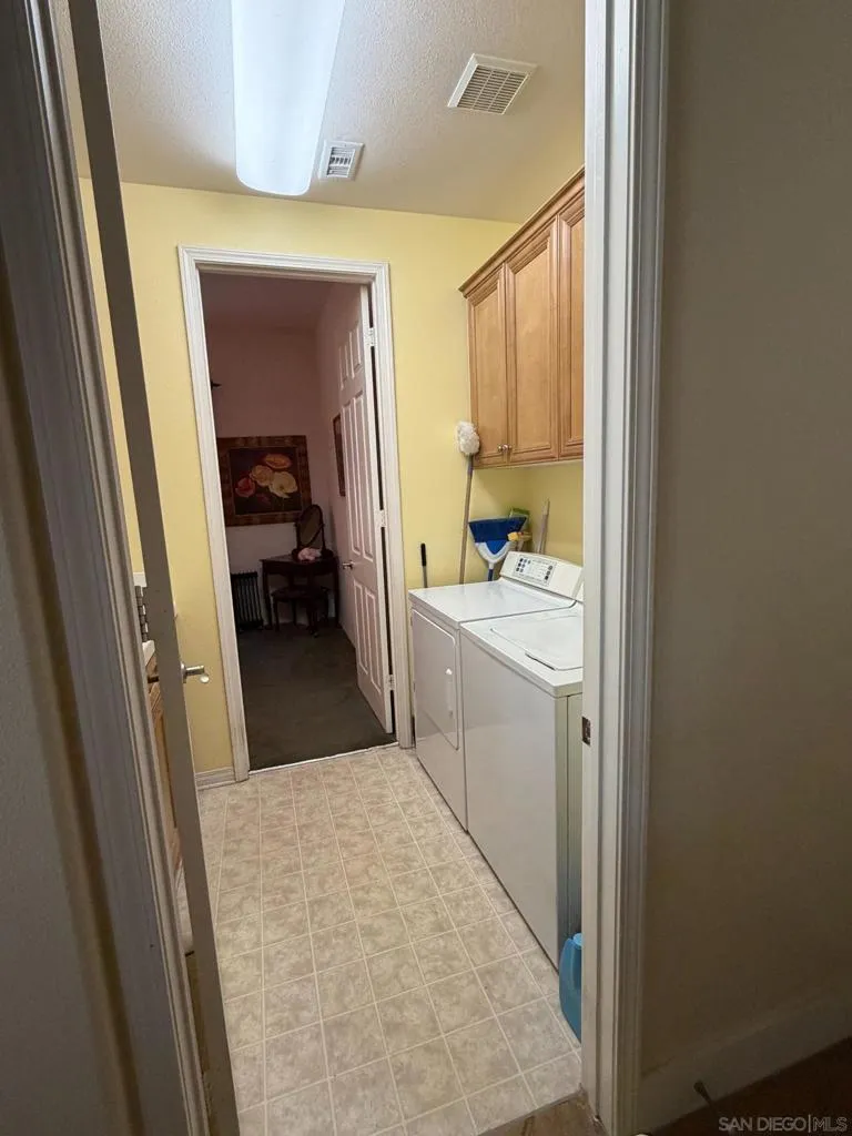 3703 Mandolin Ave Simi Valley, CA 93063