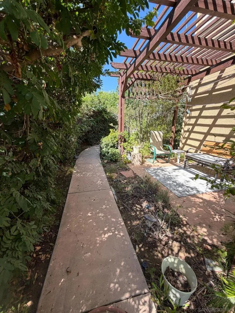 3703 Mandolin Ave Simi Valley, CA 93063
