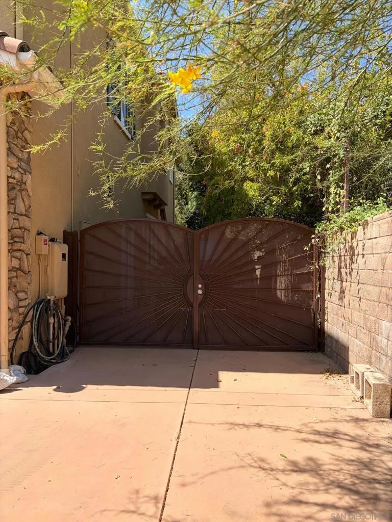 3703 Mandolin Ave Simi Valley, CA 93063