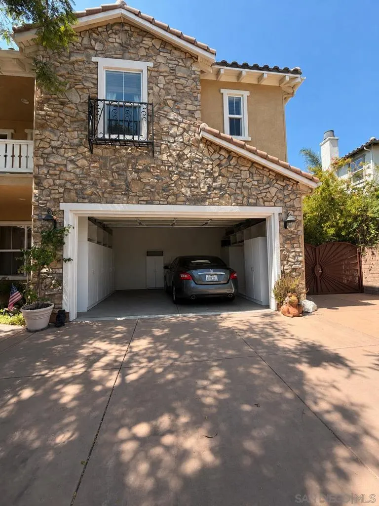 3703 Mandolin Ave Simi Valley, CA 93063