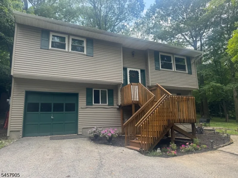 88 Wawayanda Rd Vernon, NJ 07422