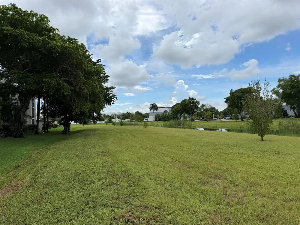 4120 Tivoli Court #208 Lake Worth, FL 33467