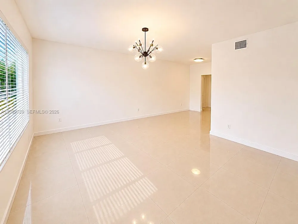 1027 94th St #7 Bay Harbor Islands, FL 33154