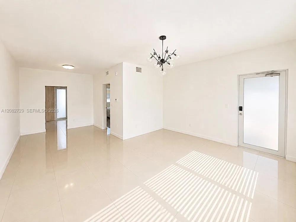 1027 94th St #7 Bay Harbor Islands, FL 33154