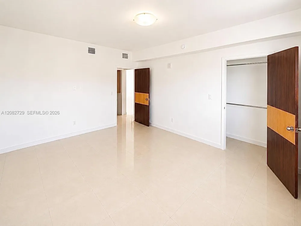 1027 94th St #7 Bay Harbor Islands, FL 33154