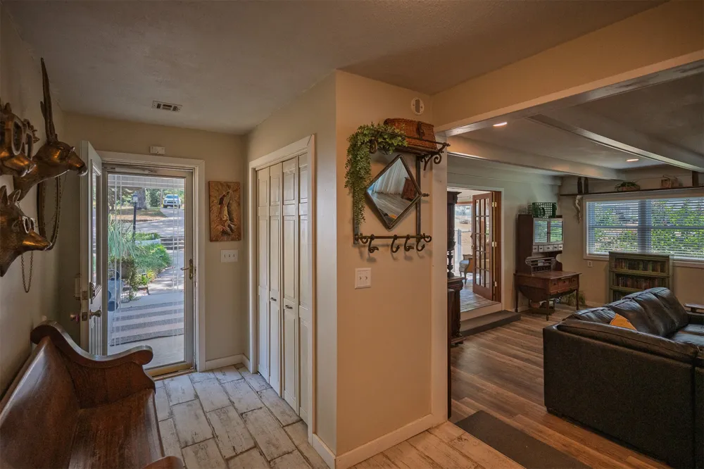 65113 E 250 Grove, OK 74344