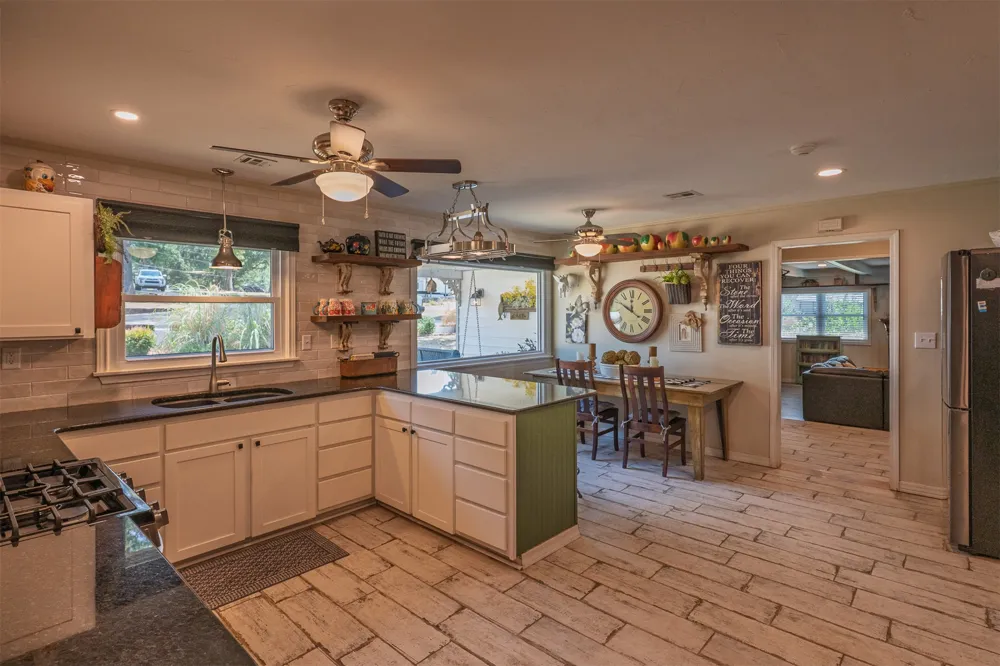 65113 E 250 Grove, OK 74344