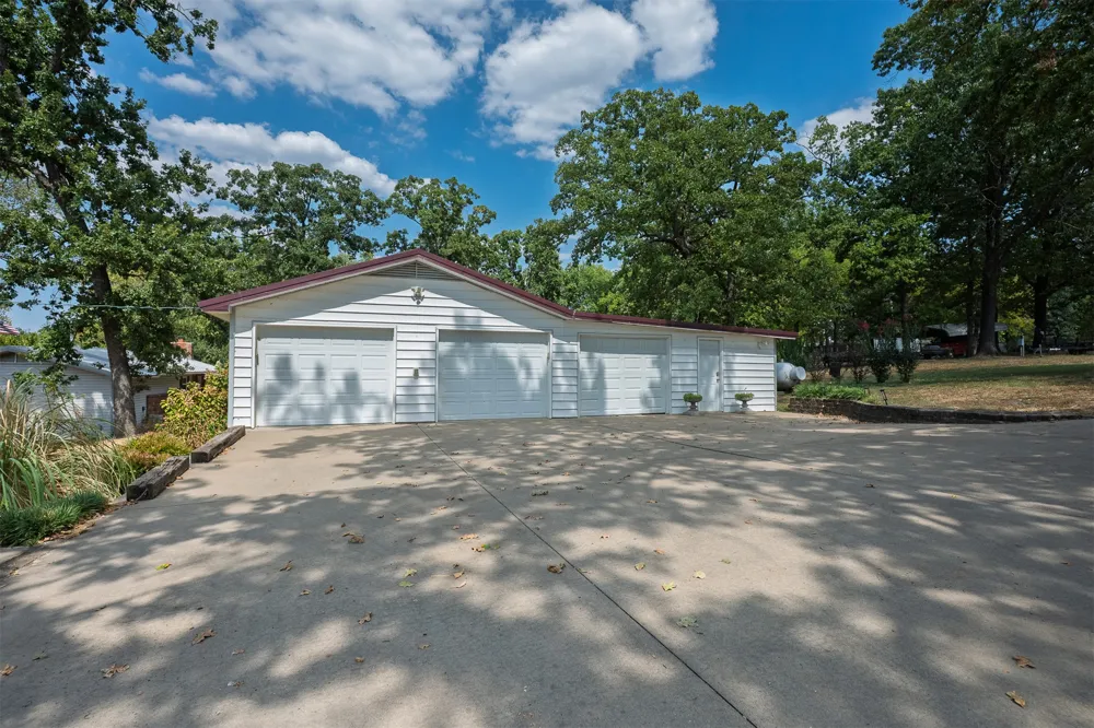 65113 E 250 Grove, OK 74344