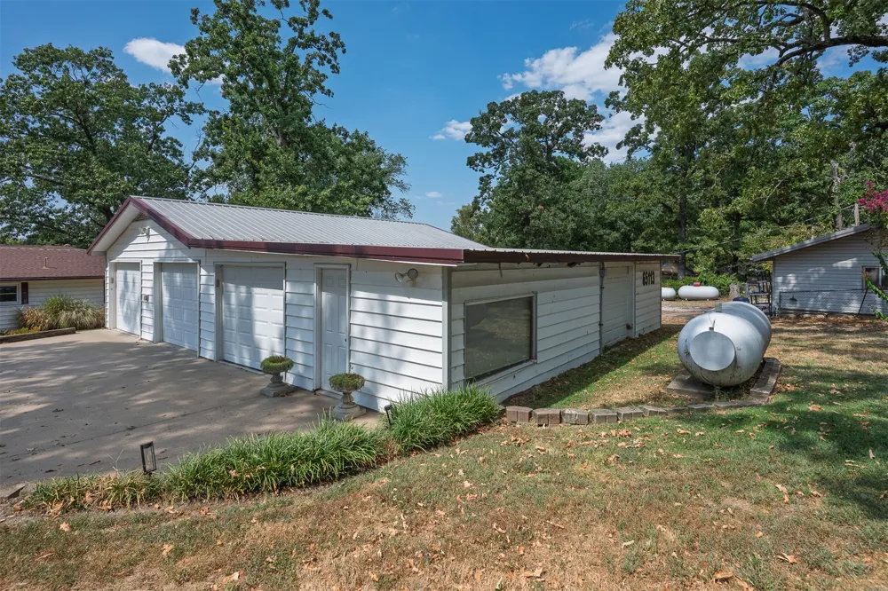 65113 E 250 Grove, OK 74344