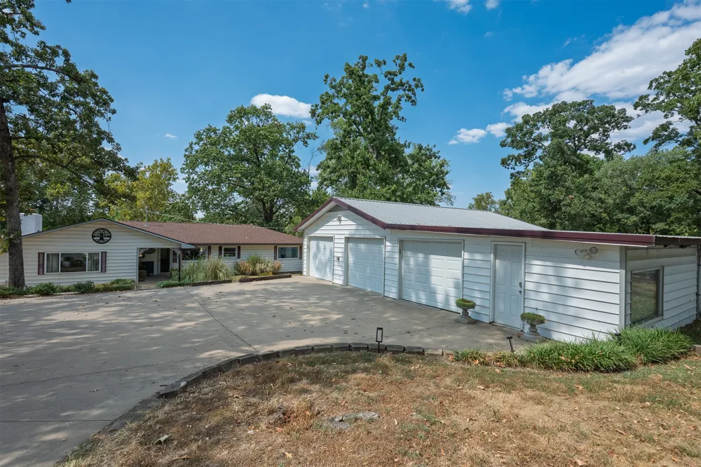 65113 E 250 Grove, OK 74344