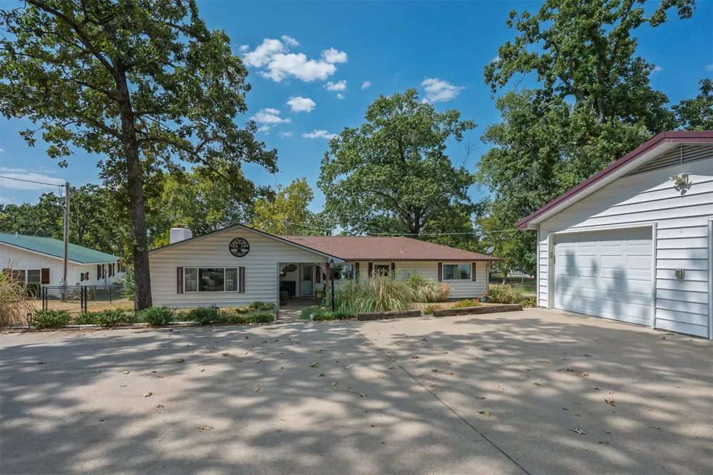 65113 E 250 Grove, OK 74344