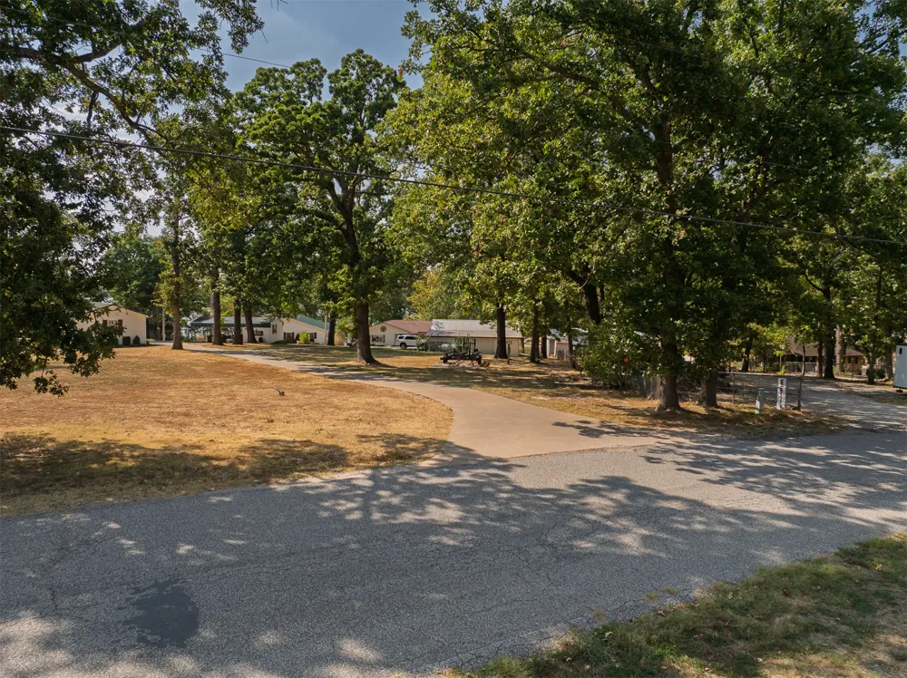 65113 E 250 Grove, OK 74344