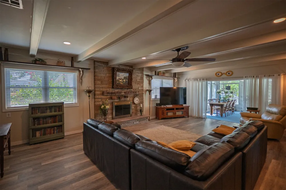 65113 E 250 Grove, OK 74344