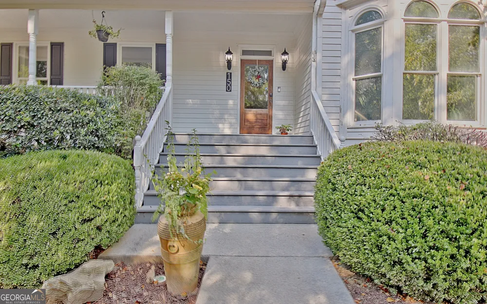 150 Mackenzie LN Fayetteville, GA 30214