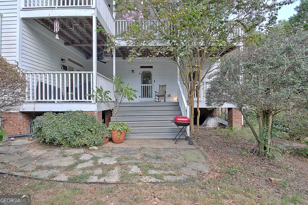 150 Mackenzie LN Fayetteville, GA 30214