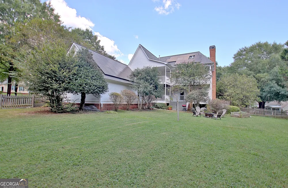 150 Mackenzie LN Fayetteville, GA 30214
