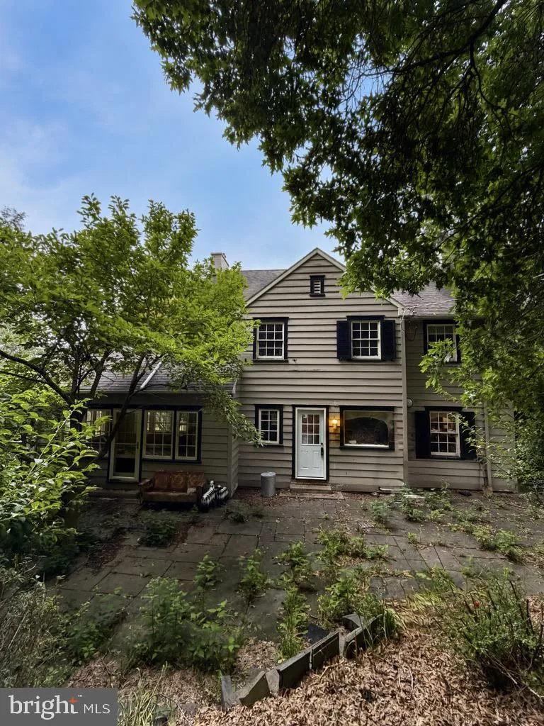 608 HIGHLAND TERRACE Williamsport, PA 17701