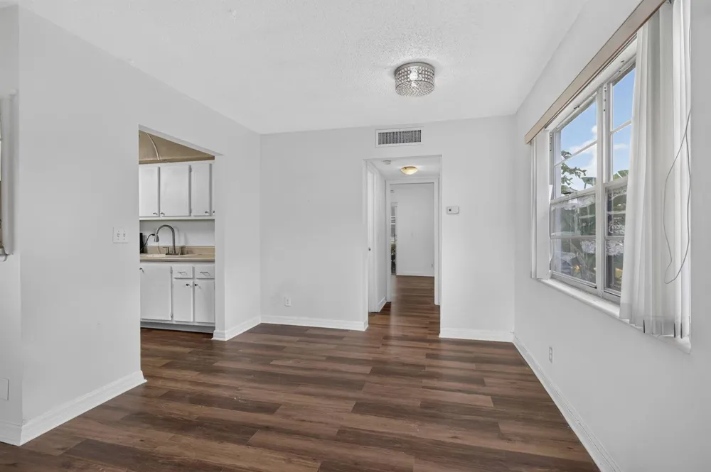 104 E EASTHAMPTON E #1 West Palm Beach, FL 33417