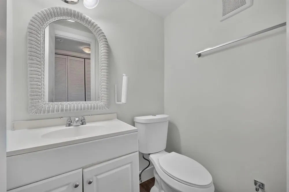 104 E EASTHAMPTON E #1 West Palm Beach, FL 33417