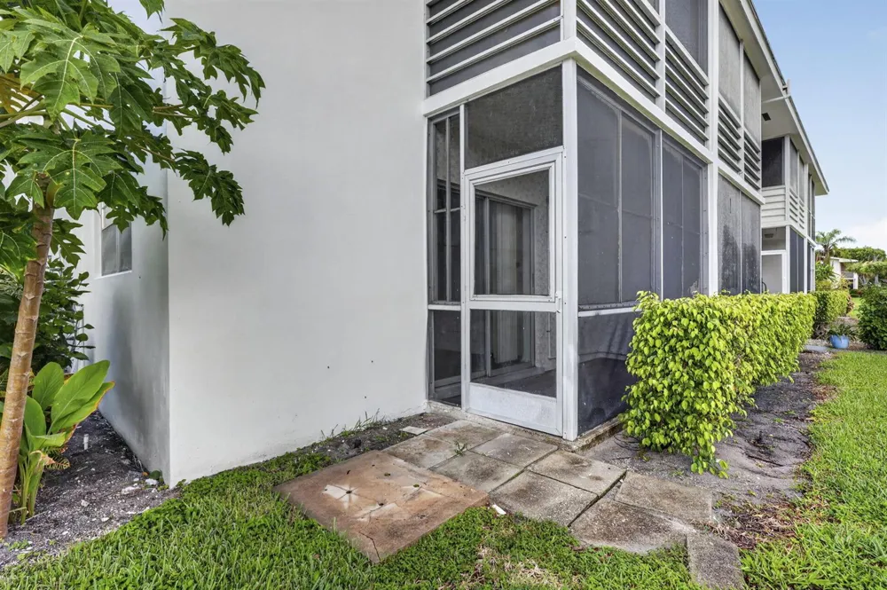 104 E EASTHAMPTON E #1 West Palm Beach, FL 33417