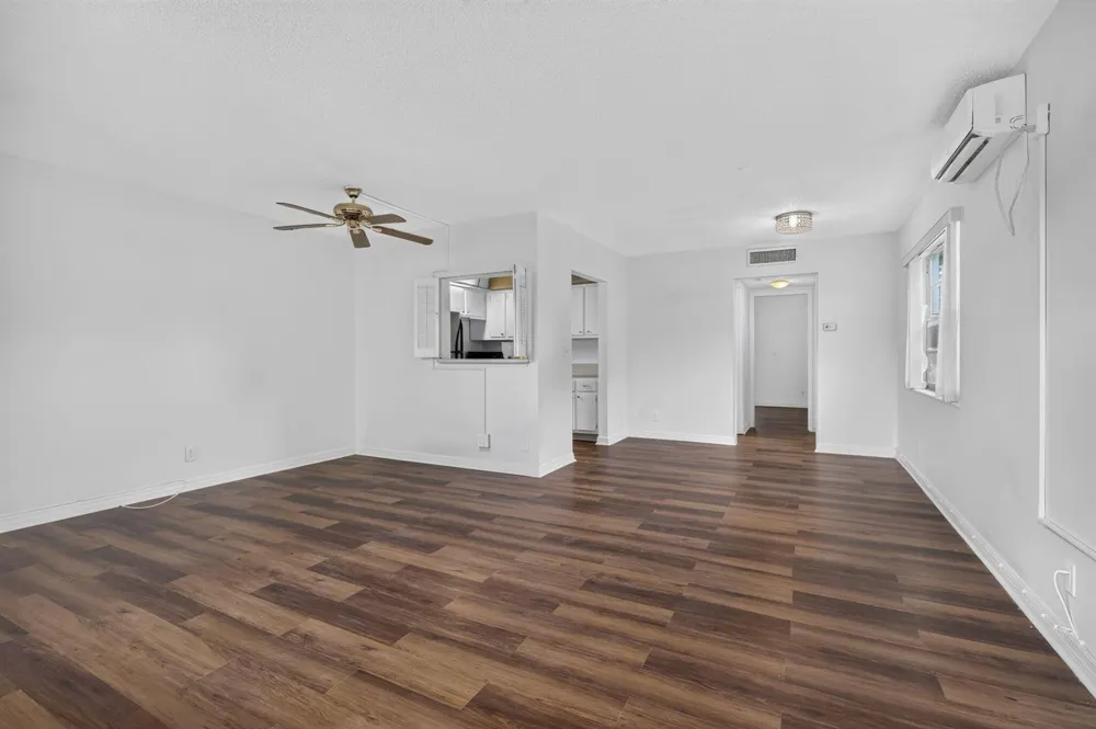 104 E EASTHAMPTON E #1 West Palm Beach, FL 33417