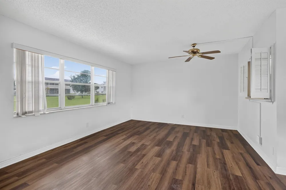 104 E EASTHAMPTON E #1 West Palm Beach, FL 33417