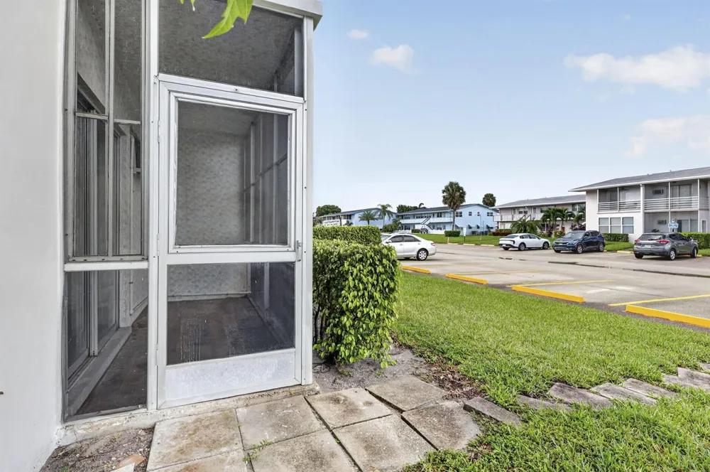 104 E EASTHAMPTON E #1 West Palm Beach, FL 33417