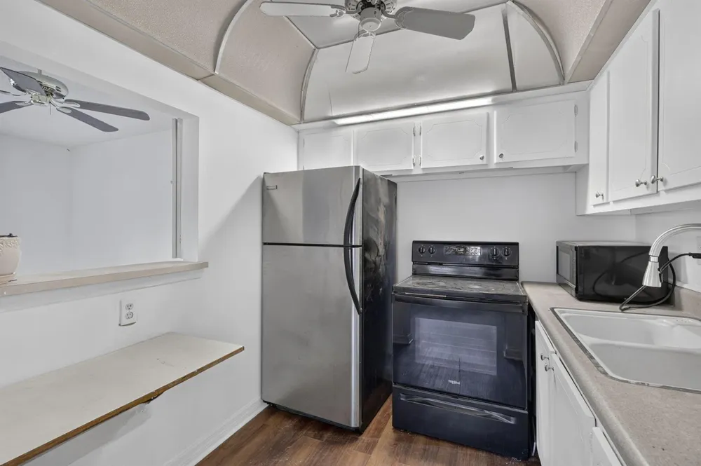 104 E EASTHAMPTON E #1 West Palm Beach, FL 33417
