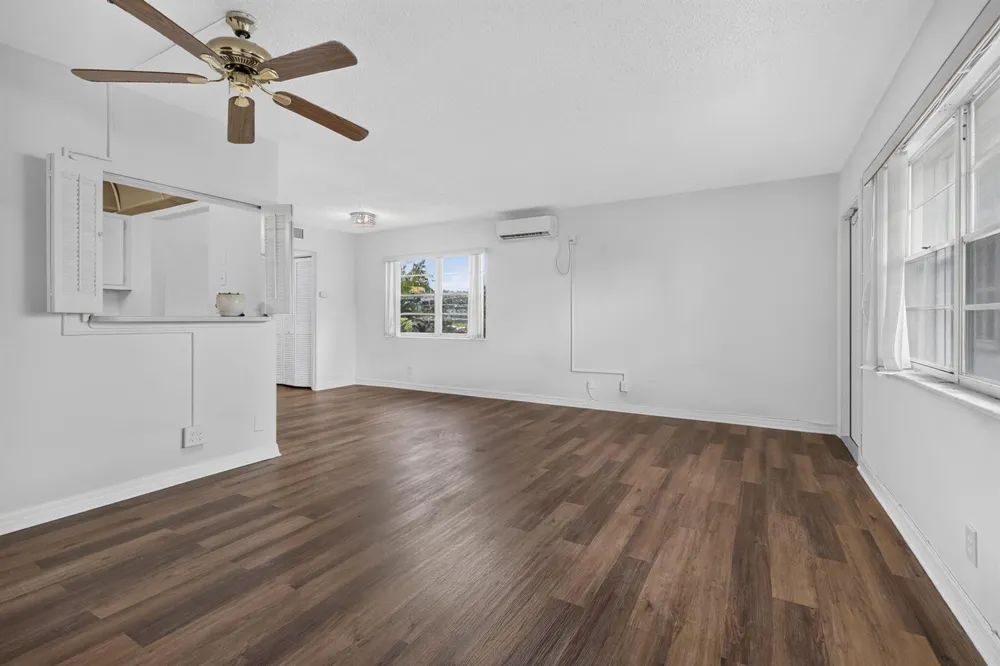 104 E EASTHAMPTON E #1 West Palm Beach, FL 33417