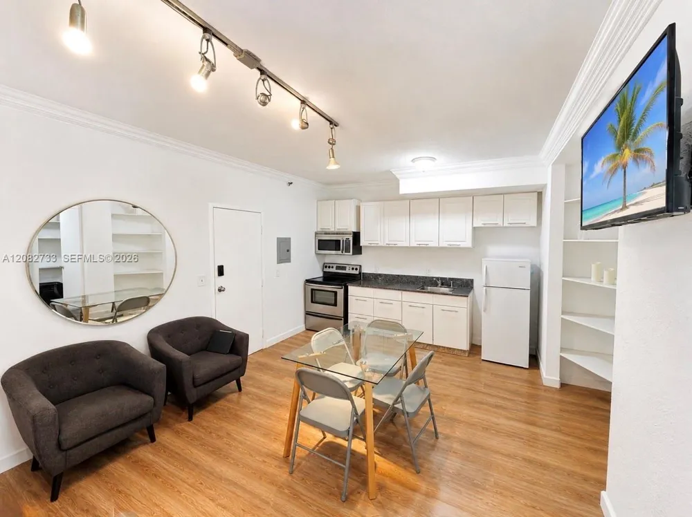 3025 Indian Creek Dr #203 Miami Beach, FL 33140
