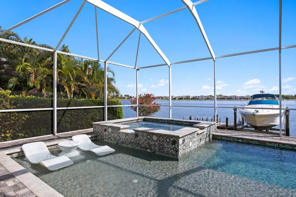 5233 BRIGHTON SHORE DRIVE Apollo Beach, FL 33572